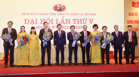 Ra mắt Ban chấp hành Đảng bộ Cơ quan Tổng công ty Thuốc lá Việt Nam khóa mới, nhiệm kỳ 2020 - 2025. 