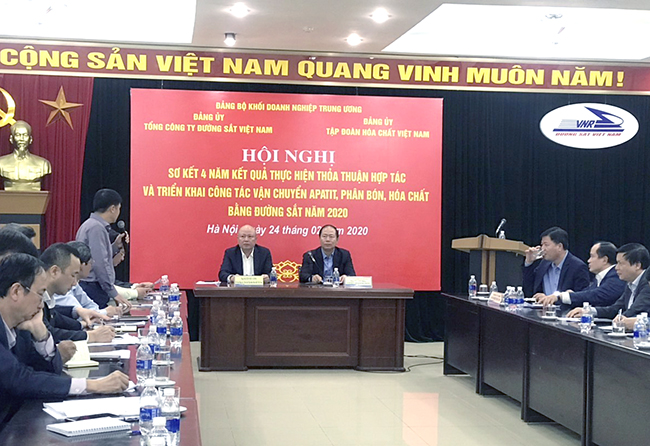 Đồng chí Nguyễn Phú Cường và đồng chí Vũ Anh Minh