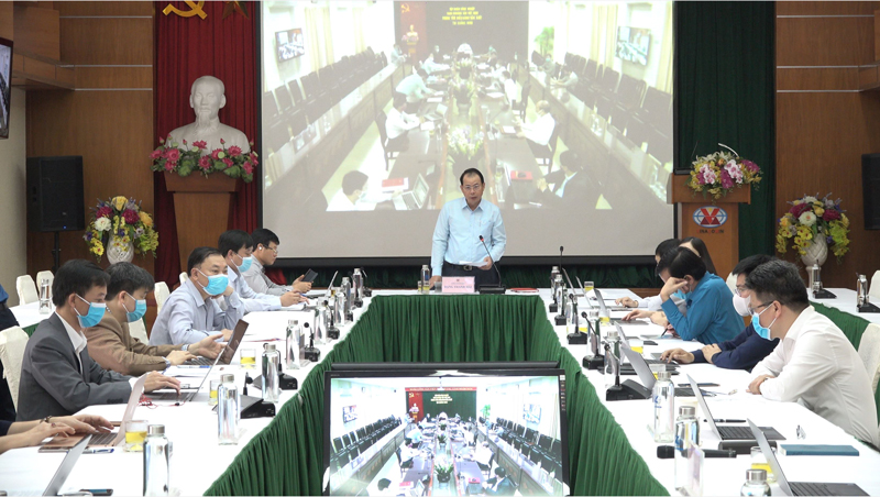 Hội nghị giao ban trực tuyến điều hành sản xuất kinh doanh tháng 4/2020 tại 2 điểm cầu Hà Nội, Hạ Long của TKV . 