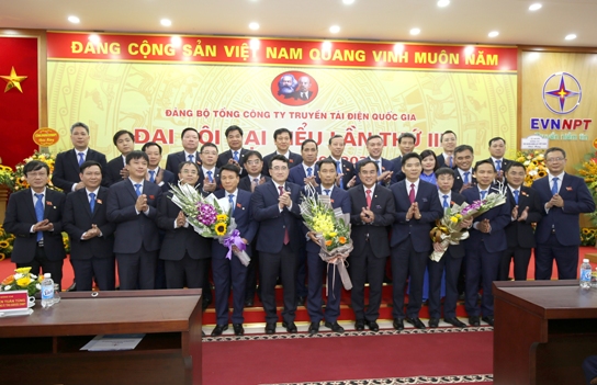 Ra mắt Ban Chấp hành Đảng bộ Tổng công ty Truyền tải điện quốc gia nhiệm kỳ 2020- 2025.