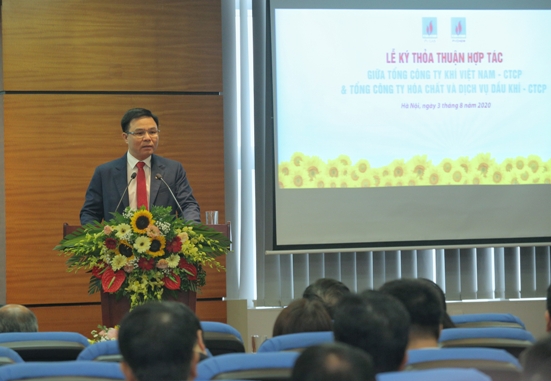 Tổng giám đốc PVN Lê Mạnh Hùng phát biểu tại Lễ ký kết. 