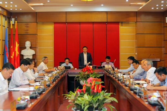 Tổng giám đốc PVN Lê Mạnh Hùng  phát biểu tại buổi giao ban.