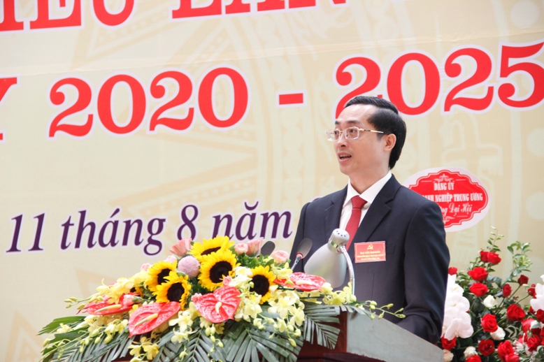 Đồng chí Vũ Anh Tuấn - Bí thư Đảng ủy, Chủ tịch HĐTV Tổng công ty công nghiệp Tàu thủy Việt Nam tiếp thu ý kiến chỉ đạo của Đảng ủy cấp trên.
