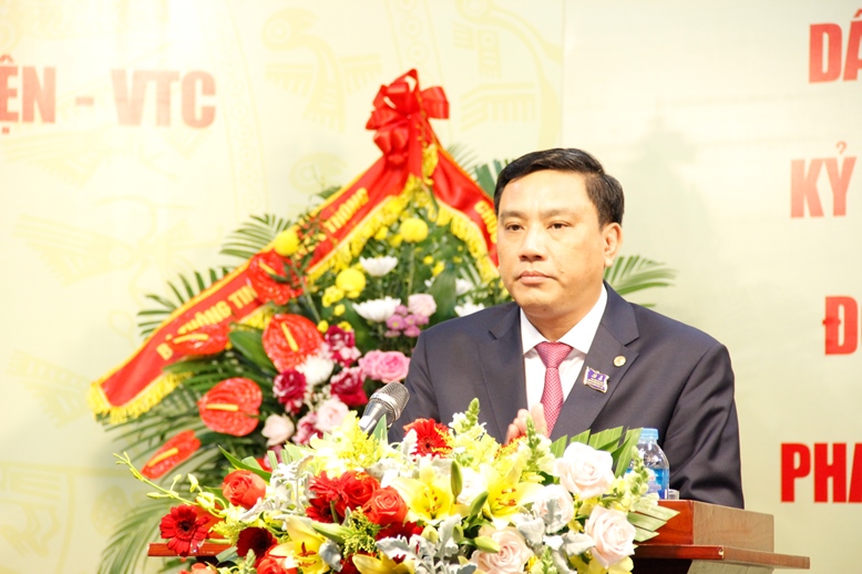 Đồng chí Hoàng Giang - Phó Bí thư Đảng uỷ Khối phát biểu chỉ đạo Đại hội.