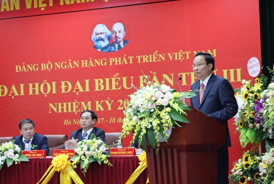 Đồng chí Lê Văn Châu - Phó Bí thư Đảng ủy Khối Doanh nghiệp Trung ương phát biểu chỉ đạo Đại hội.