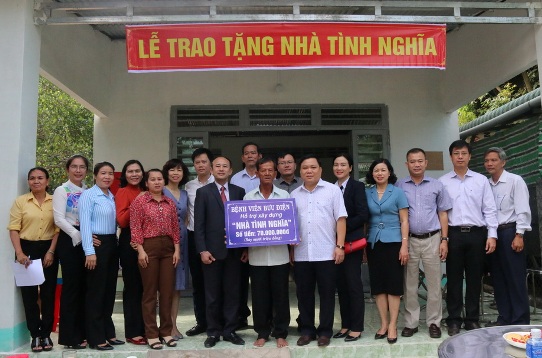 Bệnh viện Bưu điện trao tặng nhà tình nghĩa và kinh phí hỗ trợ xây mới, tu sửa nhà cho các hộ gia đình chính sách có hoàn cảnh khó khăn tại Tây Ninh và Thái Nguyên.