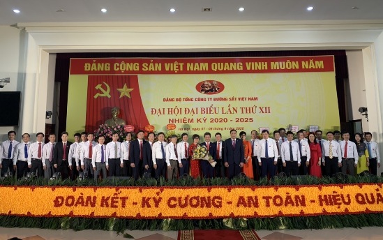 Ban Chấp hành Đảng bộ Tổng công ty Đường sắt Việt Nam nhiệm kỳ 2020 - 2025 ra mắt Đại hội