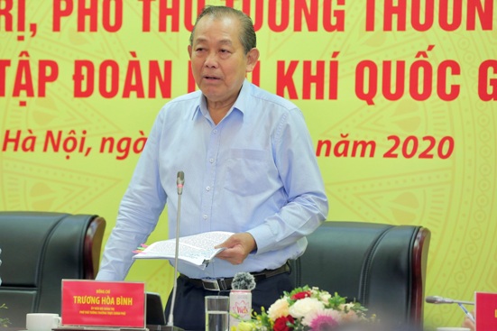 Phó Thủ tướng Thường trực Chính phủ Trương Hoà Bình phát biểu tại buổi làm việc.