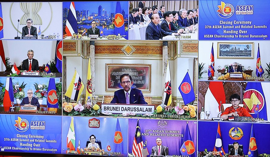 Hình ảnh trực tuyến Lễ bế mạc Hội nghị Cấp cao ASEAN 37 và các Hội nghị cấp cao liên quan.