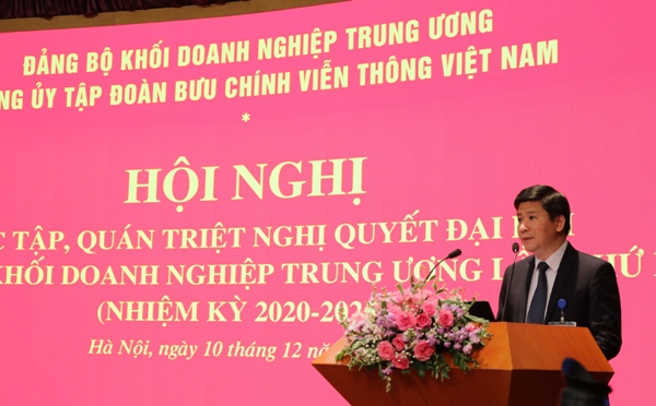 Đồng chí Hoàng Đức Sơn - Phó Bí thư Đảng ủy Tập đoàn Bưu chính Viễn thông Việt Nam phát biểu tại Hội nghị.