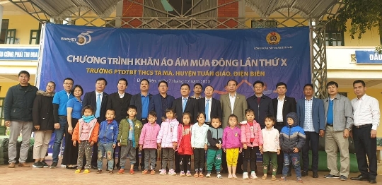 Tập đoàn Bảo Việt triển khai chương trình “Khăn áo ấm mùa đông” tại Điện Biên.