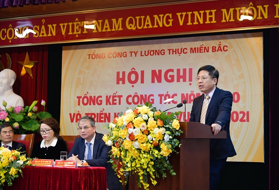 Đ/c Hồ Sĩ Hùng, Phó Chủ tịch Ủy ban Quản lý vốn nhà nước tại doanh nghiệp phát biểu tại Hội nghị.