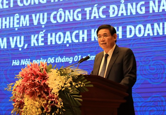 Bí thư Đảng ủy, Chủ tịch HĐQT BIDV Phan Đức Tú báo cáo kết quả công tác năm 2020.
