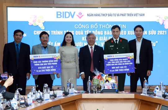 BIDV trao tặng quà Tết cho thương bệnh binh và đồng bào nghèo các tỉnh miền núi phía Bắc 
