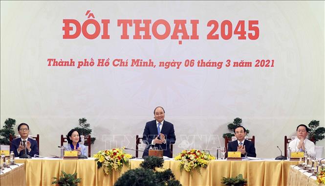 Thủ tướng Nguyễn Xuân Phúc chủ trì cuộc “Đối thoại 2045”.