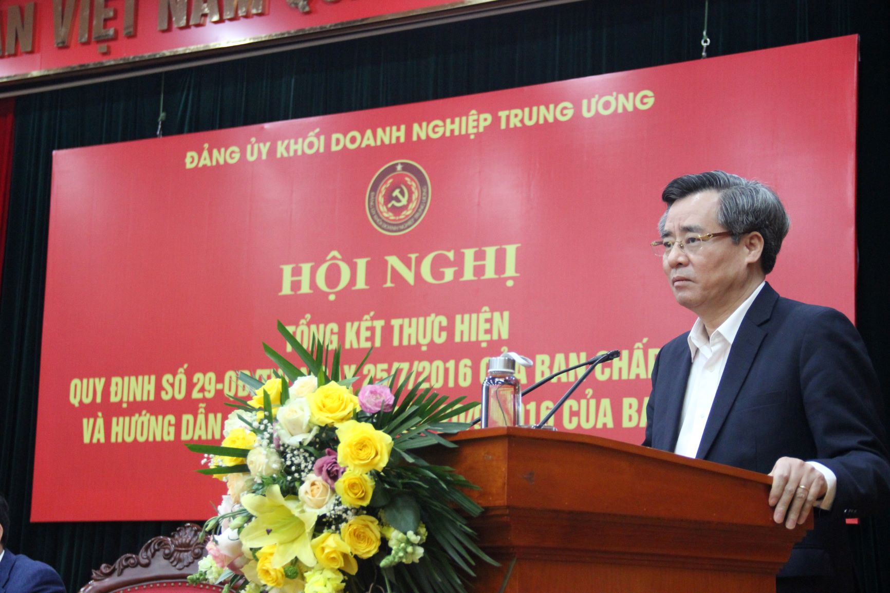 Đồng chí Nguyễn Quang Dương, Ủy viên BCH Trung ương Đảng, Phó Trưởng Ban Tổ chức Trung ương phát biểu chỉ đạo Hội nghị.