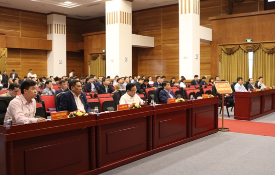 Các đại biểu Đảng bộ Khối DNTW dự Hội nghị tại điểm cầu Hội trường Tổng công ty Hạ tầng mạng VNPT-NET, số 30 Phạm Hùng.