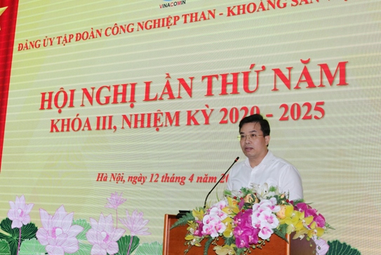 Trưởng Ban Tuyên giáo Đảng ủy Khối Doanh nghiệp Trung ương phát biểu tại Hội nghị.