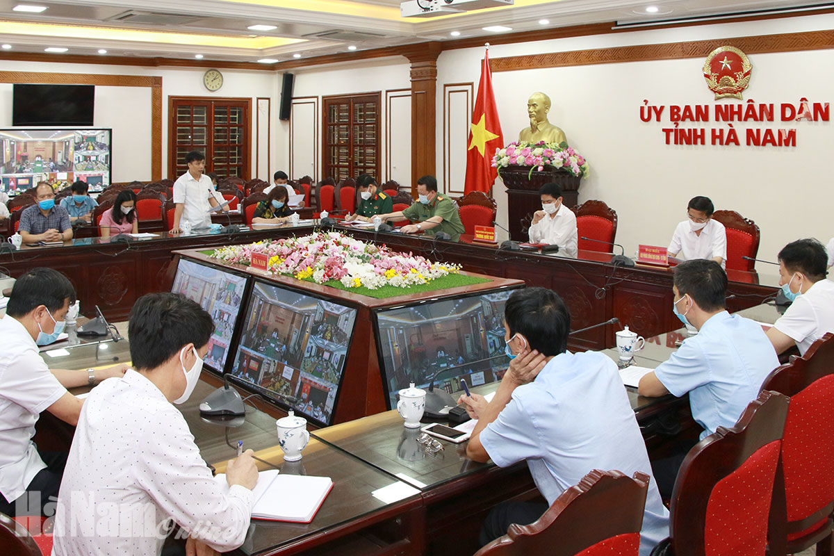 Ban chỉ đạo phòng, chống dịch Covid-19 tỉnh Hà Nam họp trực tuyến tăng cường công tác phòng chống dịch Covid-19.