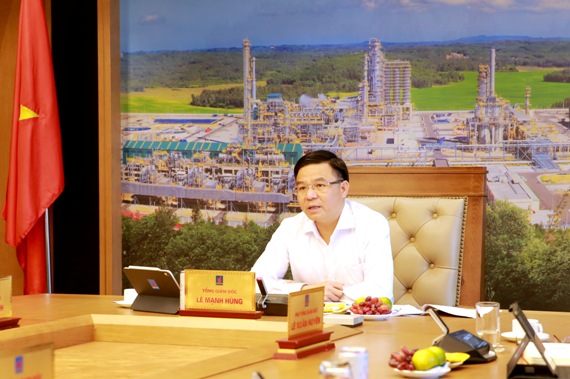 Tổng giám đốc Petrovietnam Lê Mạnh Hùng phát biểu kết luận cuộc họp.