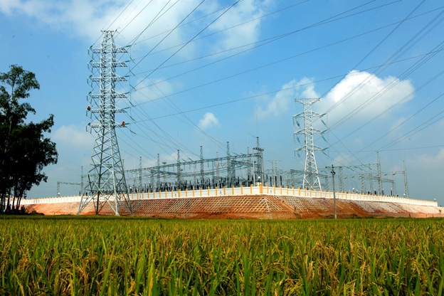 Trạm biến áp 220 kV Phú Bình cung cấp điện cho khu công nghiệp Samsung và các khu công nghiệp trọng điểm trên địa bàn tỉnh Thái Nguyên. 