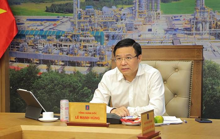 Đồng chí Lê Mạnh Hùng - Tổng giám đốc Petrovietnam phát biểu tại buổi giao ban.