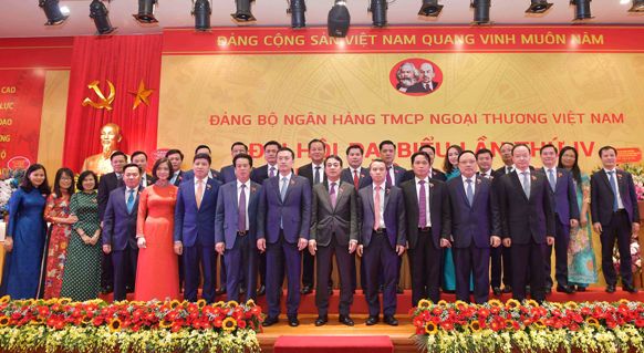 Ban chấp hành Đảng bộ Vietcombank khóa IV, nhiệm kỳ 2020-2025 ra mắt tại Đại hội.