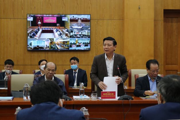 Đồng chí Nguyễn Ngọc Lâm, Nguyên Phó Trưởng Ban Tổ chức Trung ương tham luận tại Hội nghị.