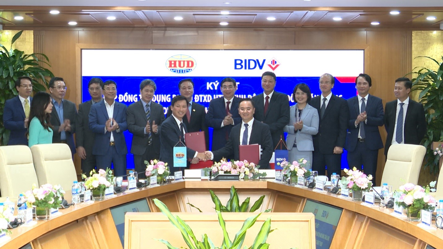 ễ ký kết hợp đồng tài trợ vốn giữa BIDV và HUD 