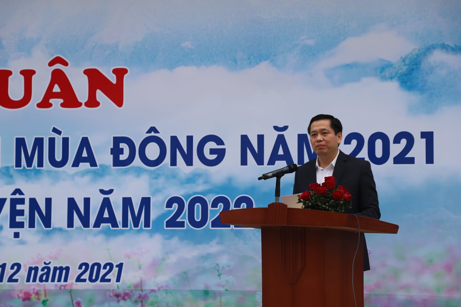 Đồng chí Nguyễn Long Hải, Uỷ viên dự khuyết BCH Trung ương Đảng, Bí thư Đảng uỷ Khối DNTW phát biểu tại Lễ ra quân.