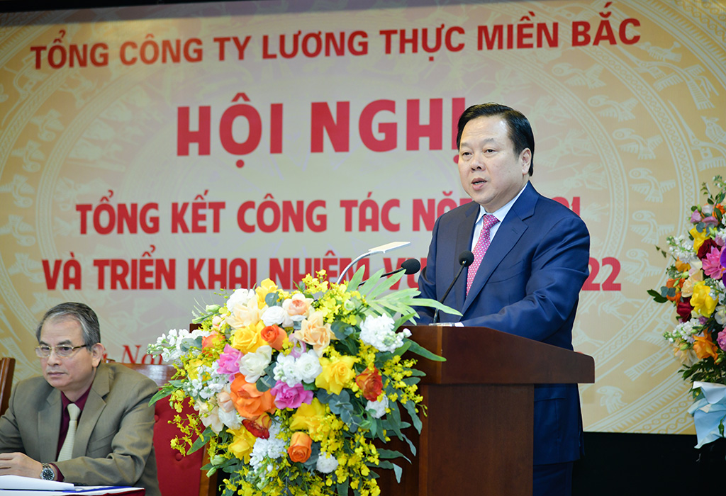 Đồng chí Nguyễn Hoàng Anh, Ủy viên BCH Trung ương Đảng, Chủ tịch Ủy ban Quản lý vốn nhà nước tại doanh nghiệp phát biểu chỉ đạo tại hội nghị.