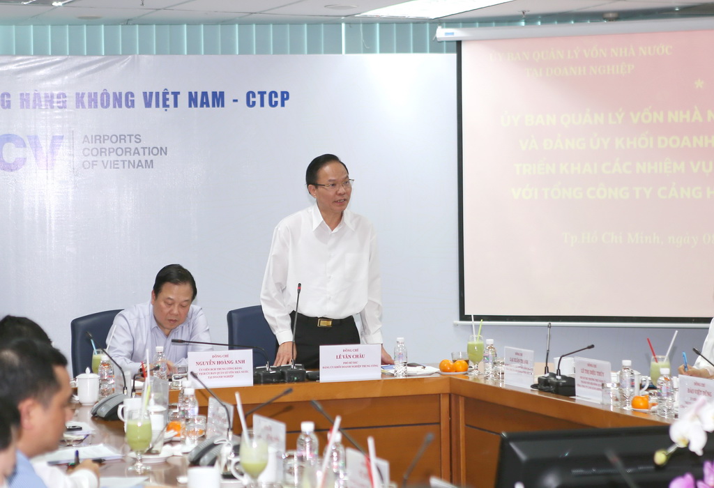 đồng chí Lê Văn Châu – Phó Bí thư Đảng ủy Khối doanh nghiệp Trung ương phát biểu tại buổi làm việc.