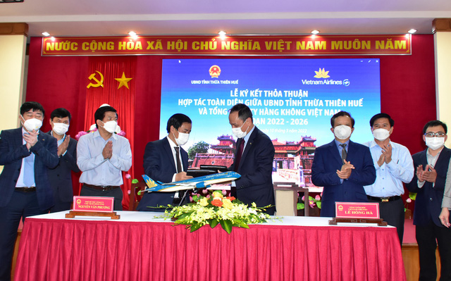UBND tỉnh Thừa Thiên Huế và Vietnam Airlines ký kết thỏa thuận hợp tác toàn diện giai đoạn 2022 – 2026
