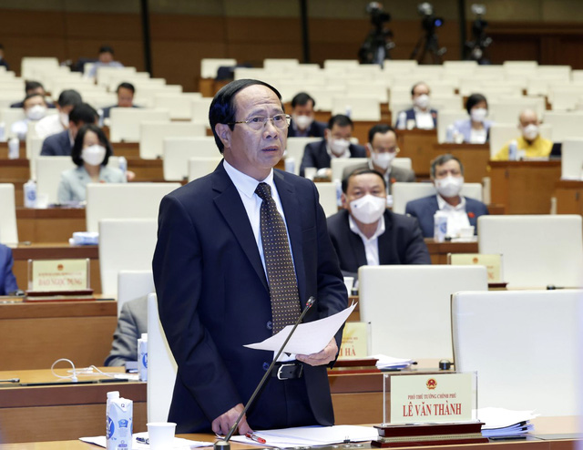 Phó Thủ tướng Lê Văn Thành làm rõ thêm về vấn đề xăng dầu tại phiên chất vấn của Ủy ban Thường vụ Quốc hội.