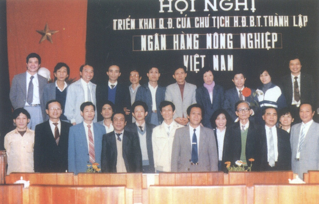 Các cán bộ chủ chốt của Agribank tại Hội nghị năm 1990