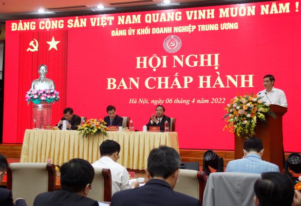đồng chí Phan Công Nam, Ủy viên Ban Thường vụ, Chủ nhiệm Ủy ban Kiểm tra Đảng ủy Khối  tham luận tại Hội nghị.