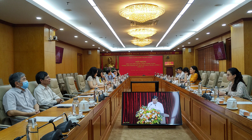 Các đại biểu tham dự Hội nghị tại điểm cầu Cơ quan Đảng uỷ Khối Doanh nghiệp Trung ương.