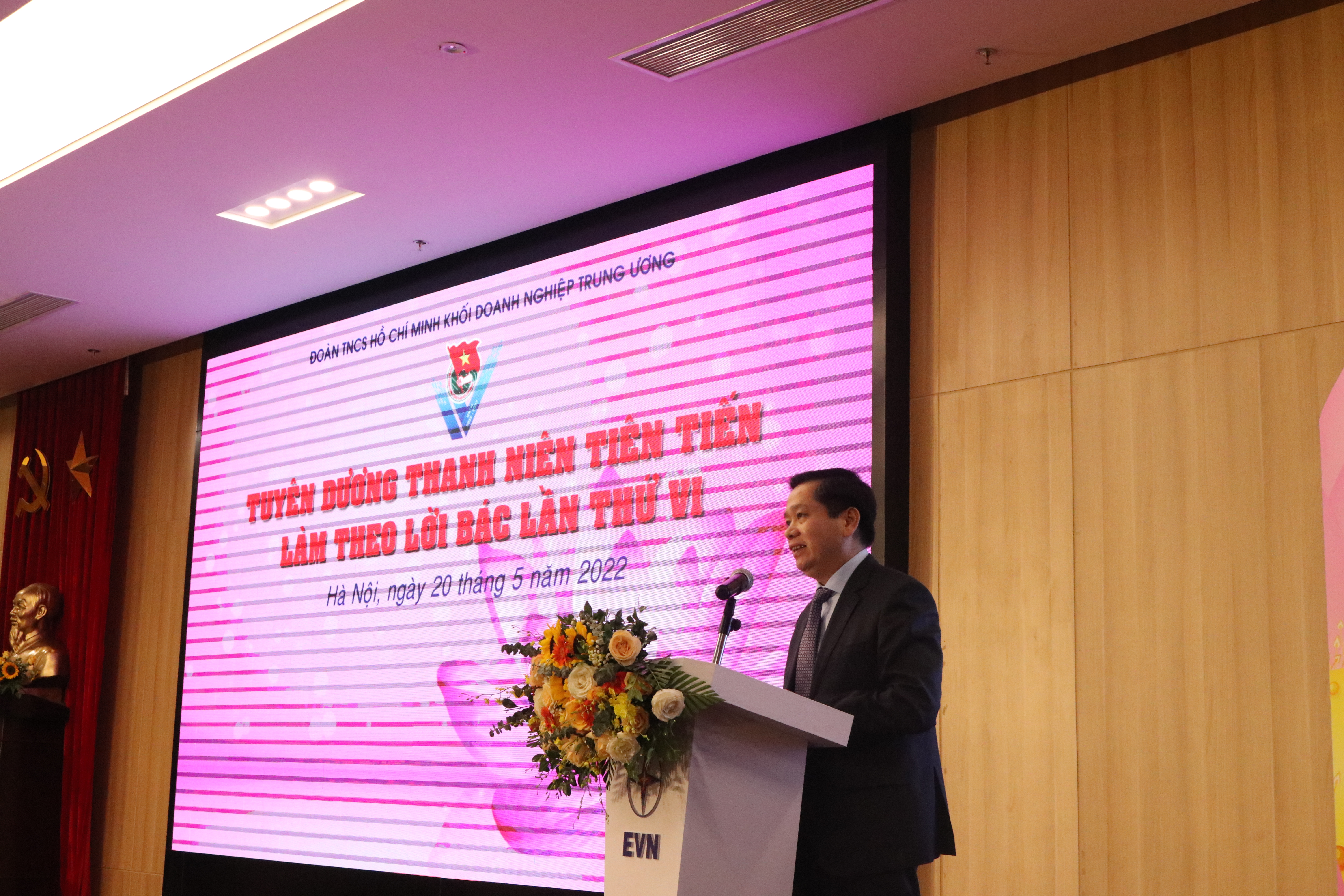 Đồng chí Nguyễn Long Hải, Uỷ viên dự khuyết BCH Trung ương Đảng, Bí thư Đảng uỷ Khối Doanh nghiệp Trung ương phát biểu chỉ đạo.