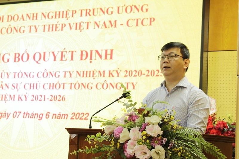 Đồng chí  Lê Song Lai - Bí thư Đảng ủy, Tổng Giám đốc Tổng Công ty phát biểu cảm ơn và nhận nhiệm vụ
