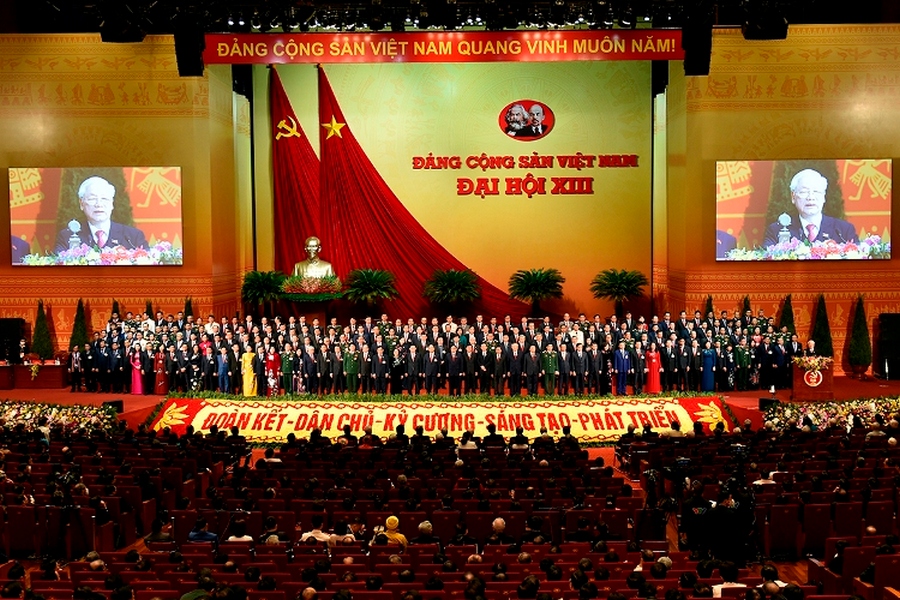 Ban Chấp hành Trung ương Đảng khóa XIII ra mắt Đại hội. 