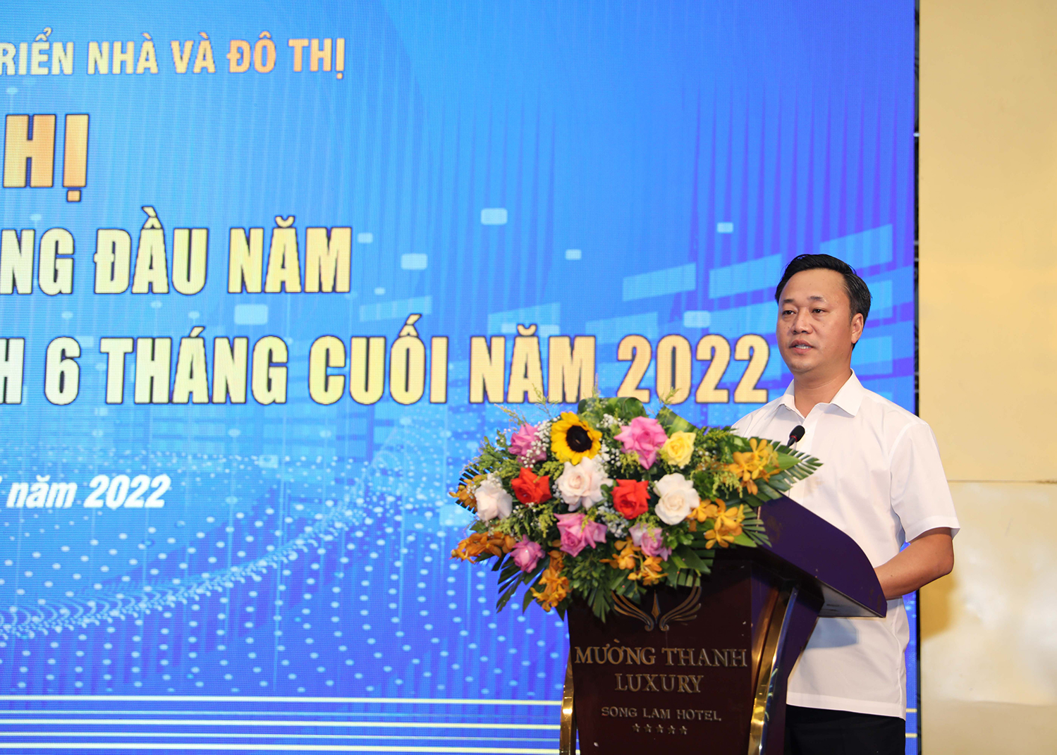Đồng chí Nguyễn Việt Hùng, Bí thư Đảng uỷ, Chủ tịch HĐTV Tổng công ty Đầu tư phát triển nhà và đô thị phát biểu kết luận Hội nghị.