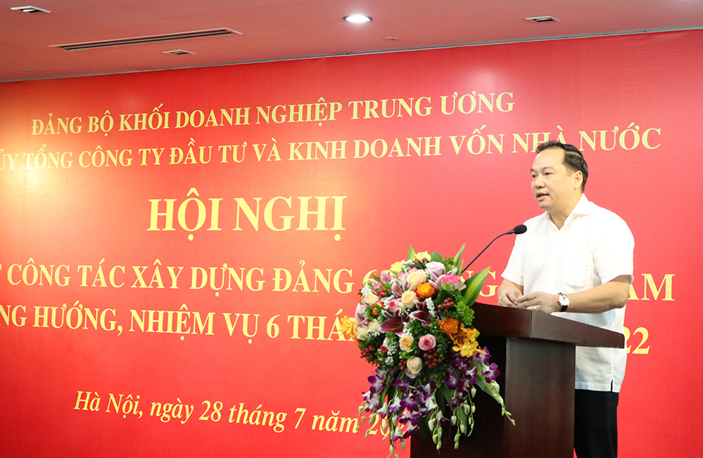Đồng chí Hồ Xuân Trường – Phó Bí thư Đảng ủy Khối Doanh nghiệp Trung ương phát biểu tại Hội nghị.