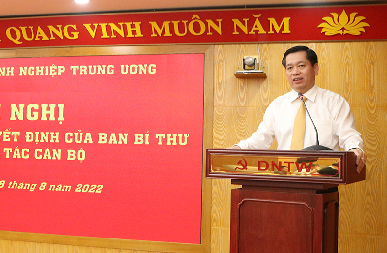 Đồng chí Nguyễn Long Hải - Bí thư Đảng ủy Khối Doanh nghiệp Trung ương phát biểu chỉ đạo tại Hội nghị