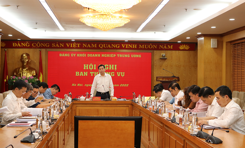 Đồng chí Nguyễn Long Hải - Ủy viên dự khuyết BCH Trung ương Đảng, Bí thư Đảng ủy Khối chủ trì Hội nghị.