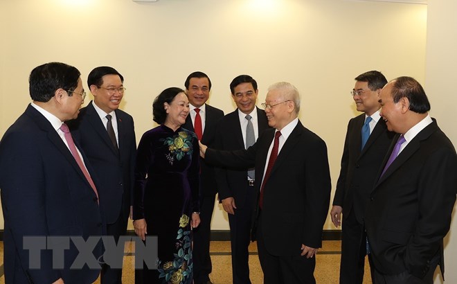 Tổng Bí thư Nguyễn Phú Trọng và các lãnh đạo Đảng, Nhà nước cùng các đại biểu dự bế mạc Hội nghị. (Ảnh: Trí Dũng/TTXVN).