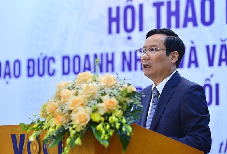 Đồng chí Phạm Tấn Công - Chủ tịch VCCI  phát biểu tại Hội thảo.