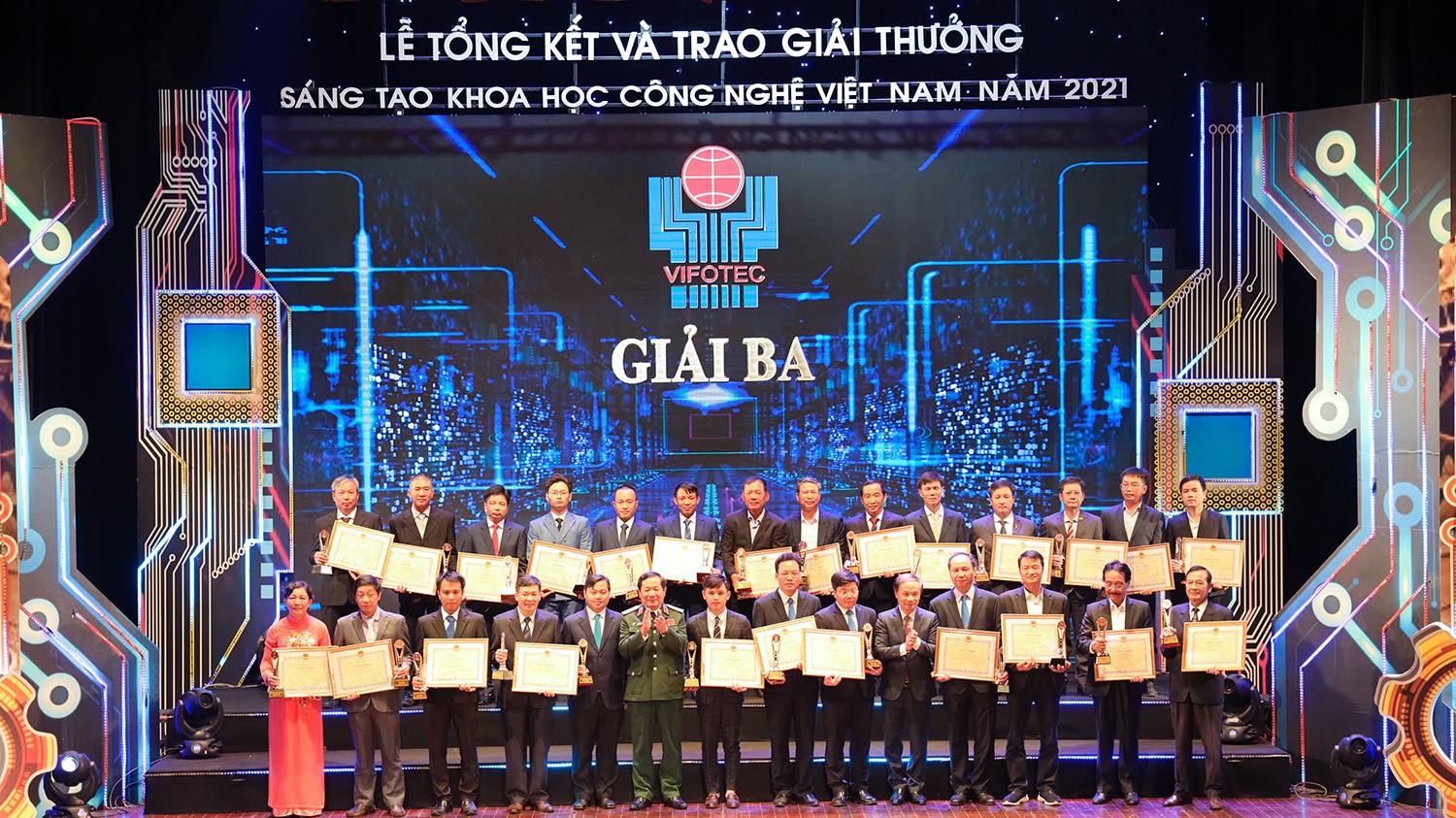 Công ty CP cổ phần Cảng Đà Nẵng đã_vinh dự nhận giải Ba Giải thưởng Sáng tạo_Khoa học và Công nghệ Việt Nam năm_2021