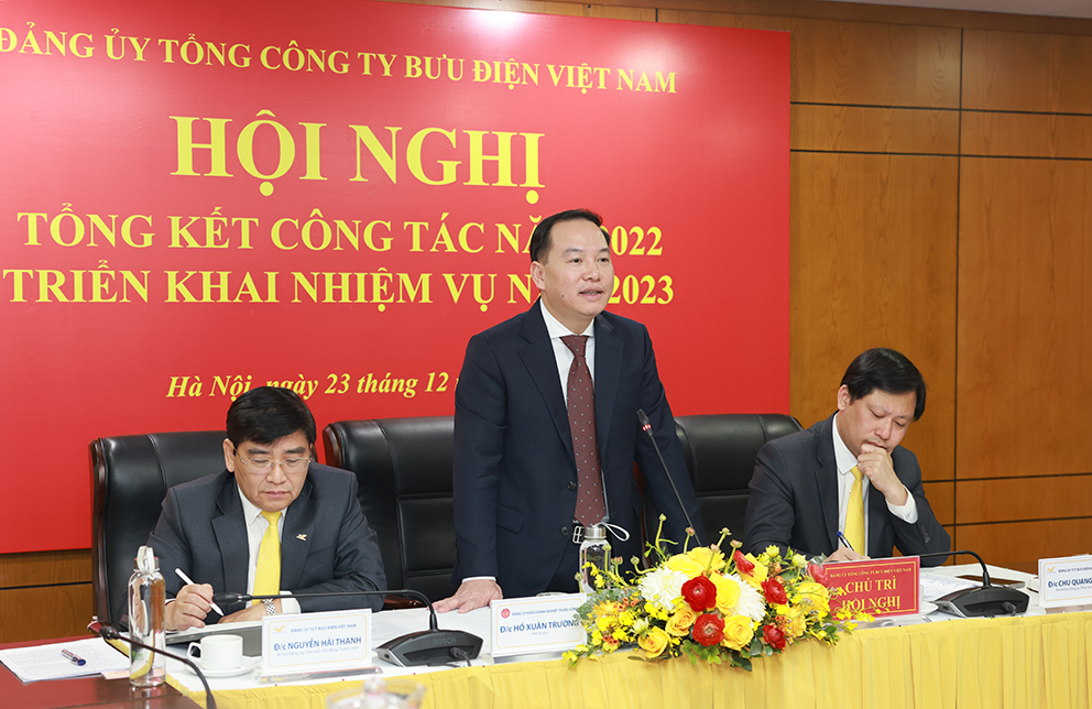 Đồng chí Hồ Xuân Trường, Phó Bí thư Đảng ủy Khối Doanh nghiệp Trung ương phát biểu tại buổi làm việc.