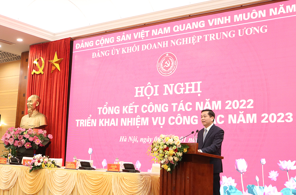 đồng chí Nguyễn Long Hải - Ủy viên dự khuyết BCH Trung ương Đảng, Bí thư Đảng ủy Khối chủ trì Hội nghị.