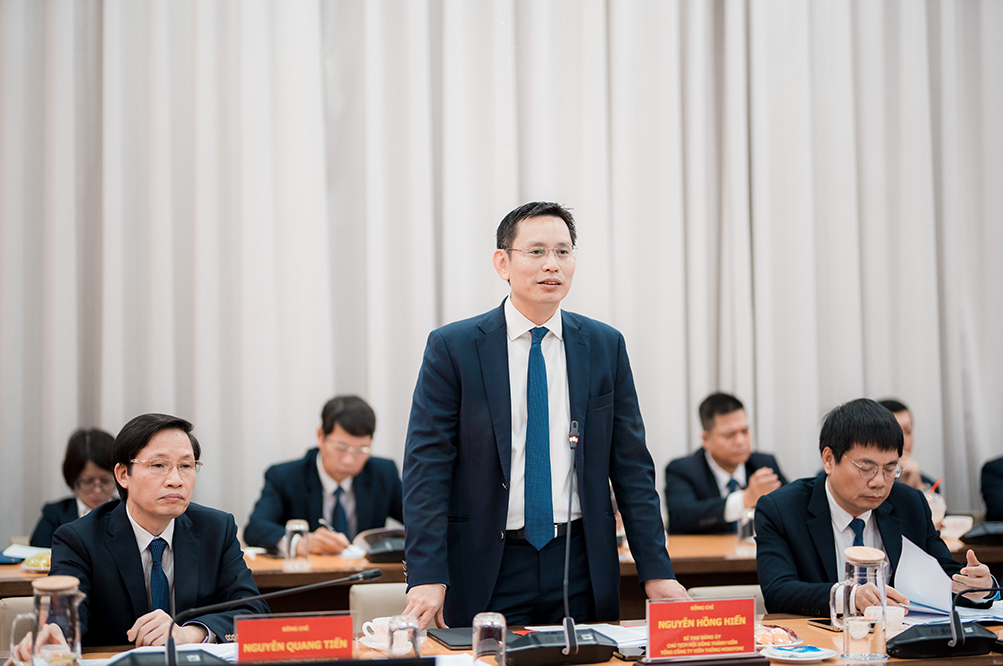 đồng chí Nguyễn Hồng Hiển - Bí thư Đảng ủy, Chủ tịch HĐTV MobiFone phát biểu tại Hội nghị.